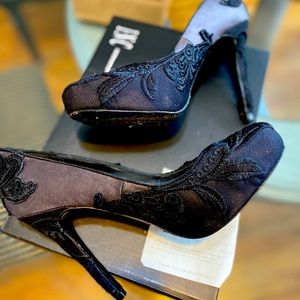 Karen Millen Embroidery High Heel Shoes
